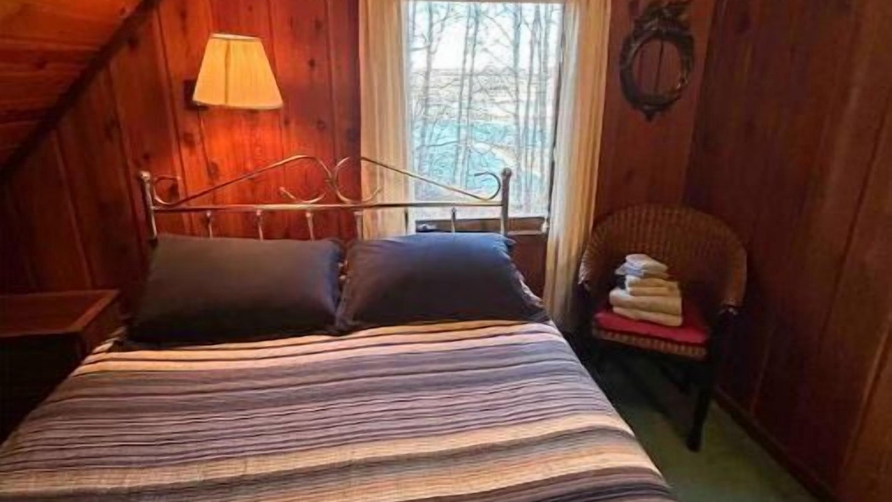 Photo of Bedroom in Talkeetna