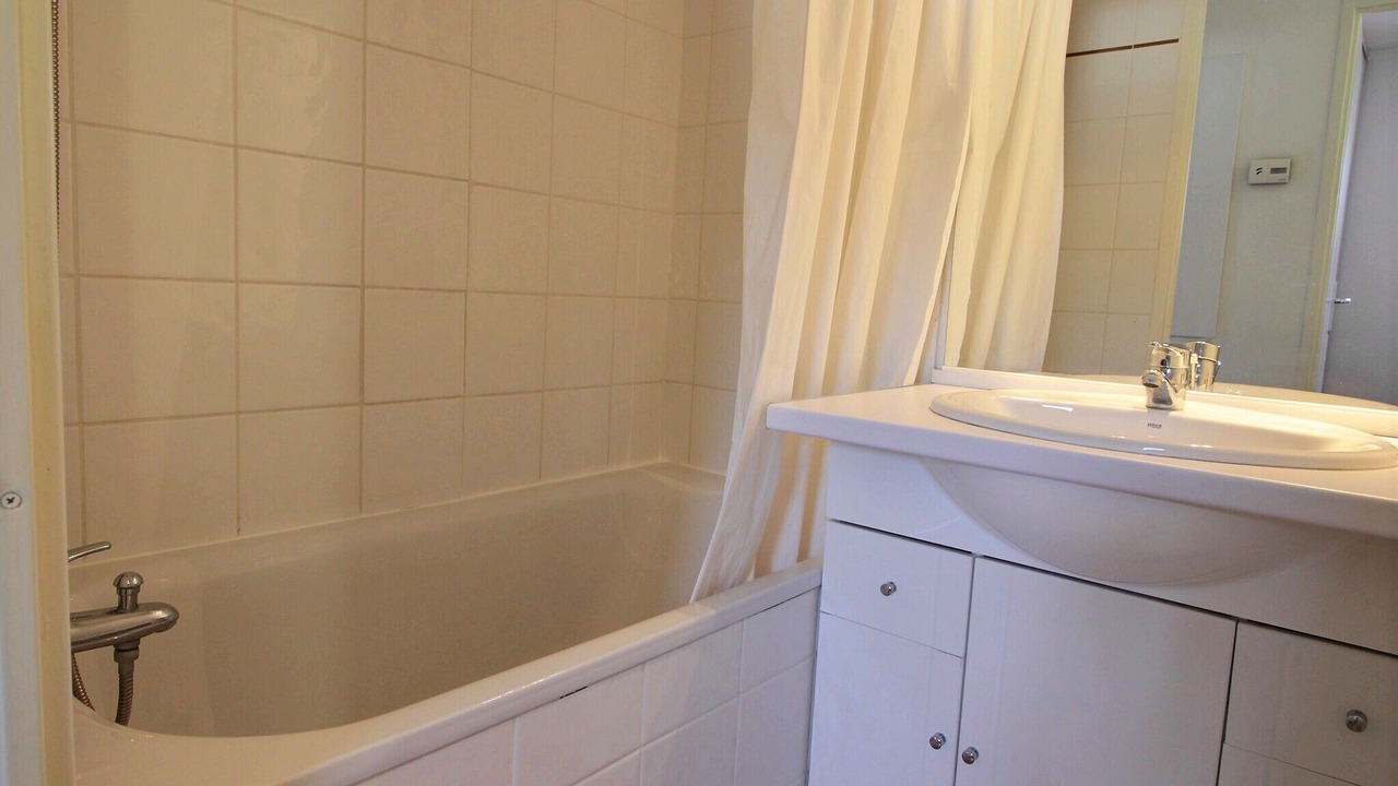 Photo of Bathroom in Saint-Etienne-en-Devoluy