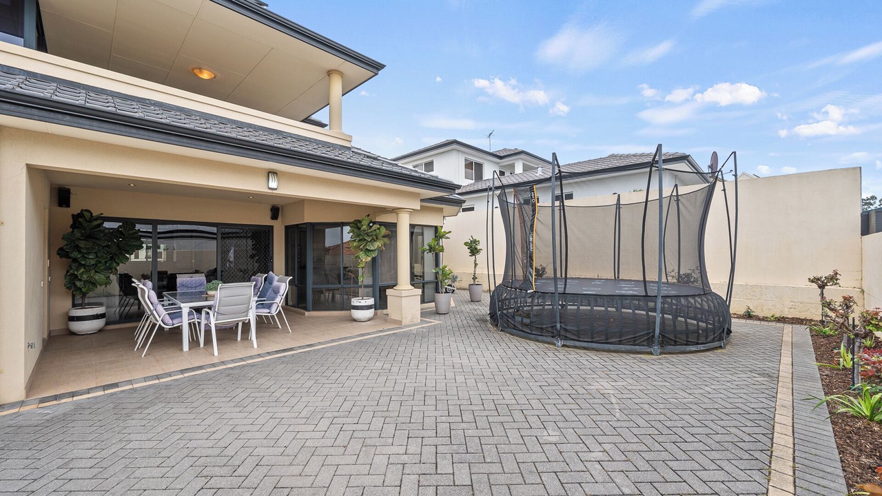 Photo of Outdoor in Mirrabooka