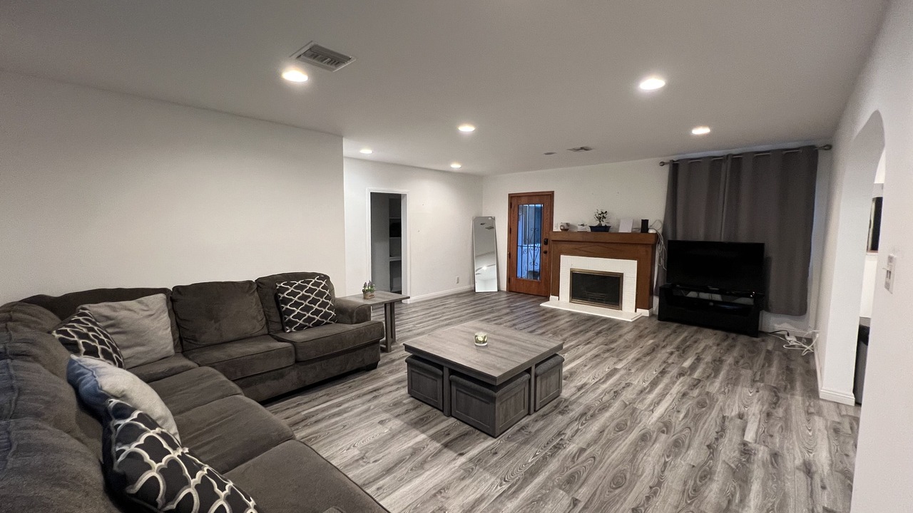 Photo of Livingroom in El Segundo