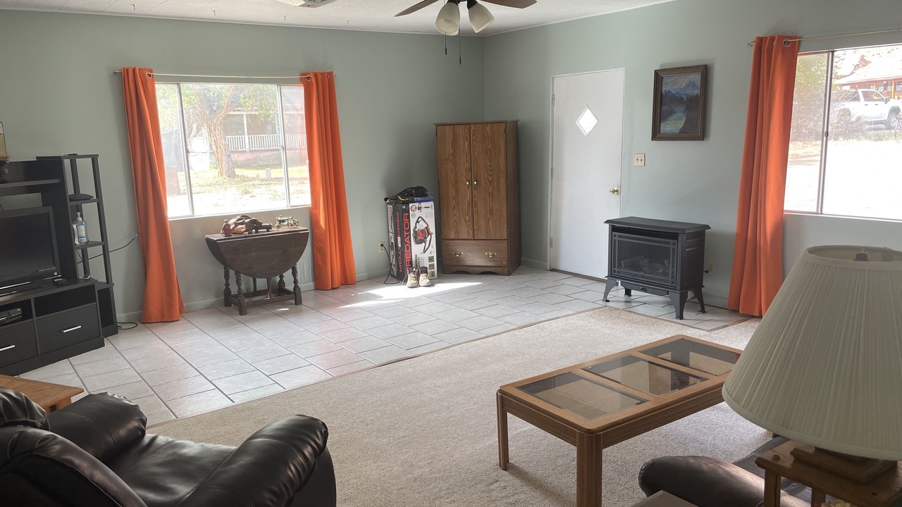 Photo of Livingroom in Bluff