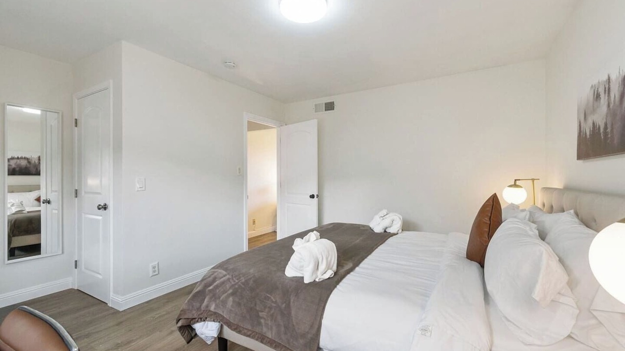 Photo of Bathroom in Edgemar - Pacific Manor