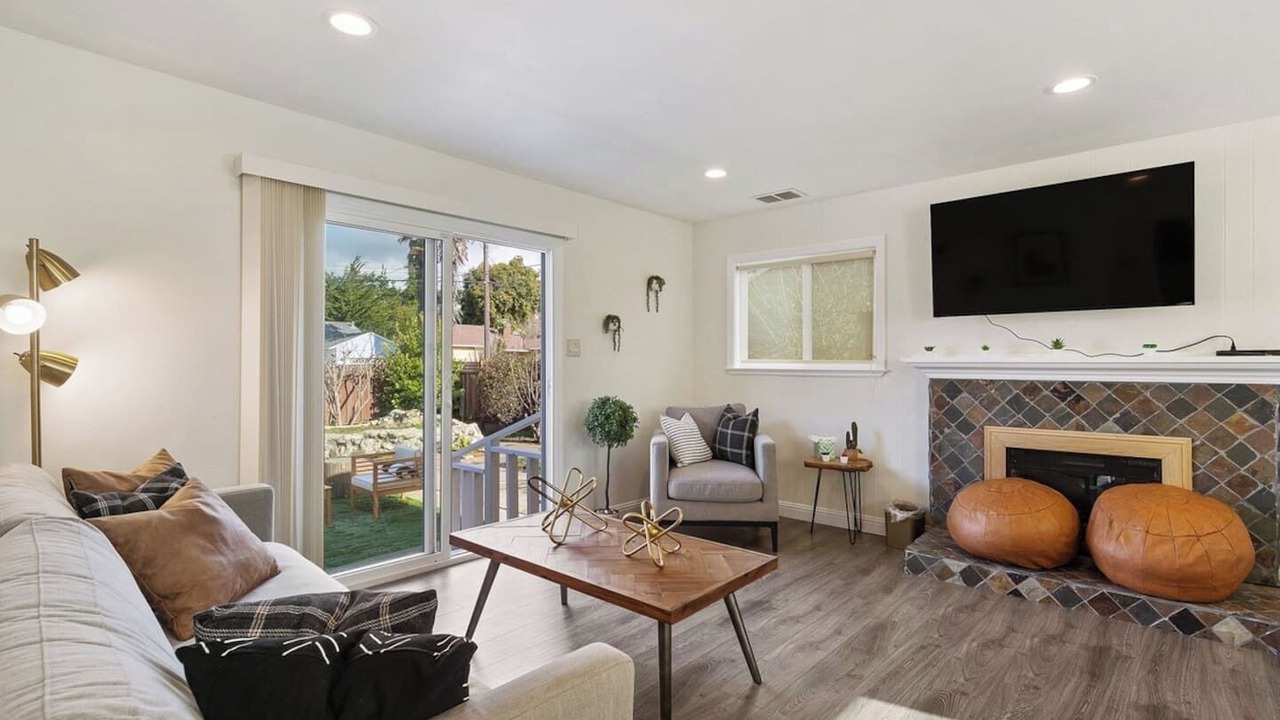 Photo of Bedroom in Edgemar - Pacific Manor