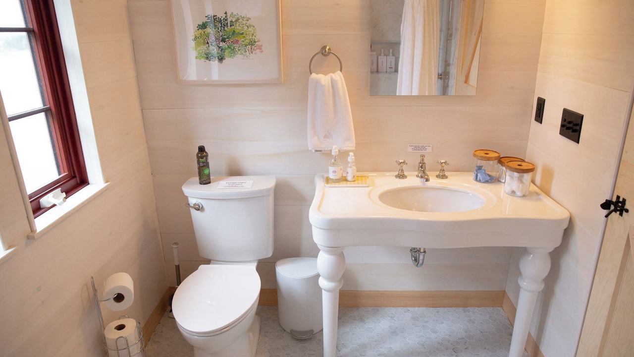 Photo of Bathroom in Brooklin