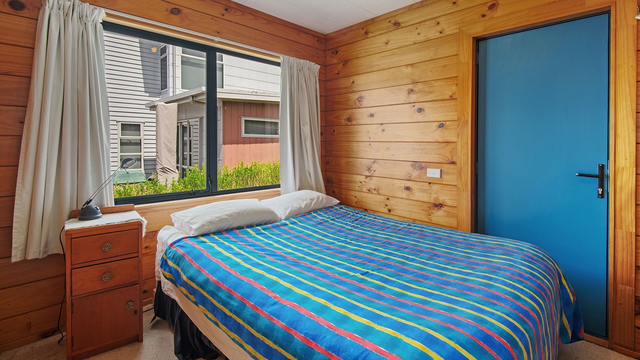Photo of Bedroom in Langs Beach