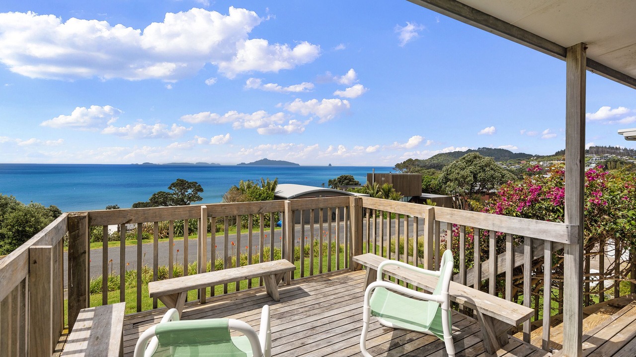 Photo of Patio Balcony in Langs Beach