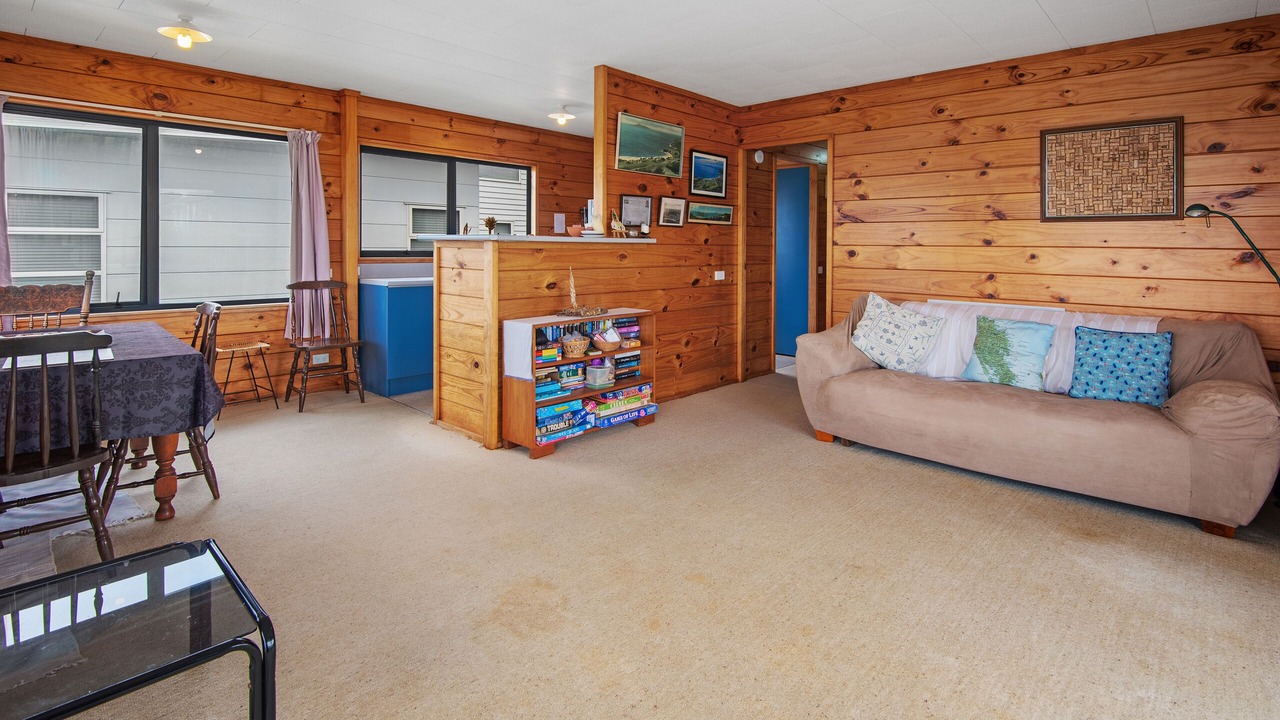 Photo of Livingroom in Langs Beach