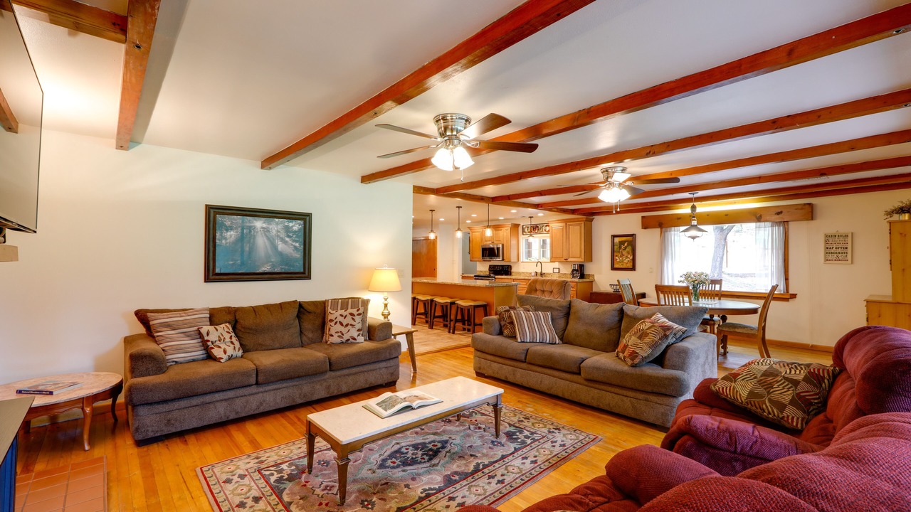 Photo of Livingroom in Pine