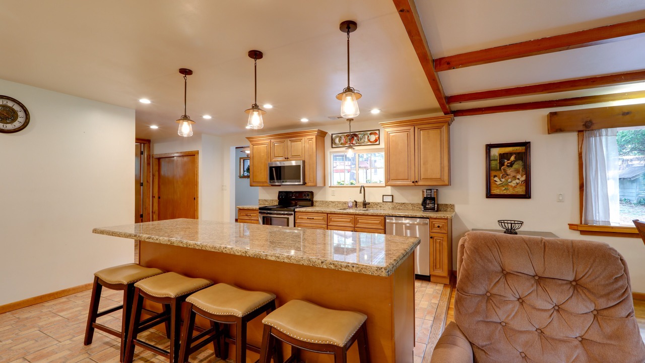 Photo of Kitchen in Pine