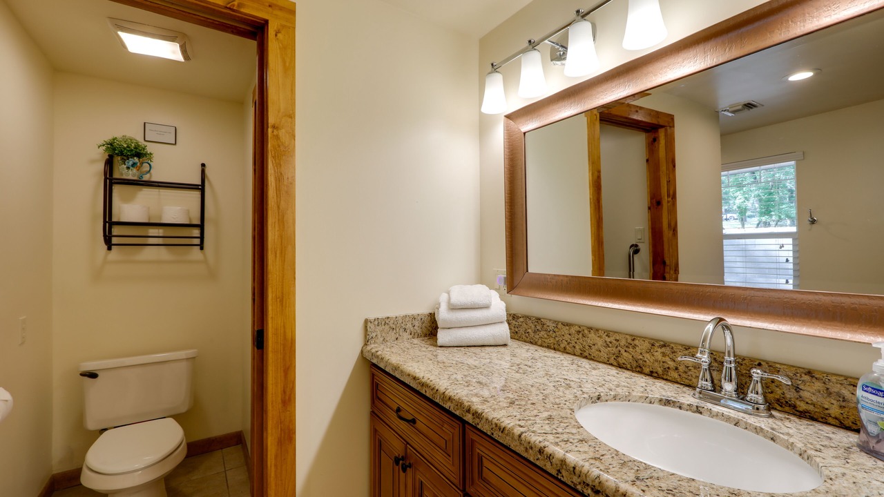 Photo of Bathroom in Pine
