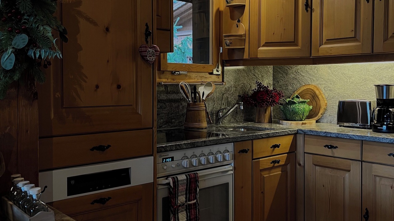Photo of Kitchen in Zweisimmen Nr Gstaad