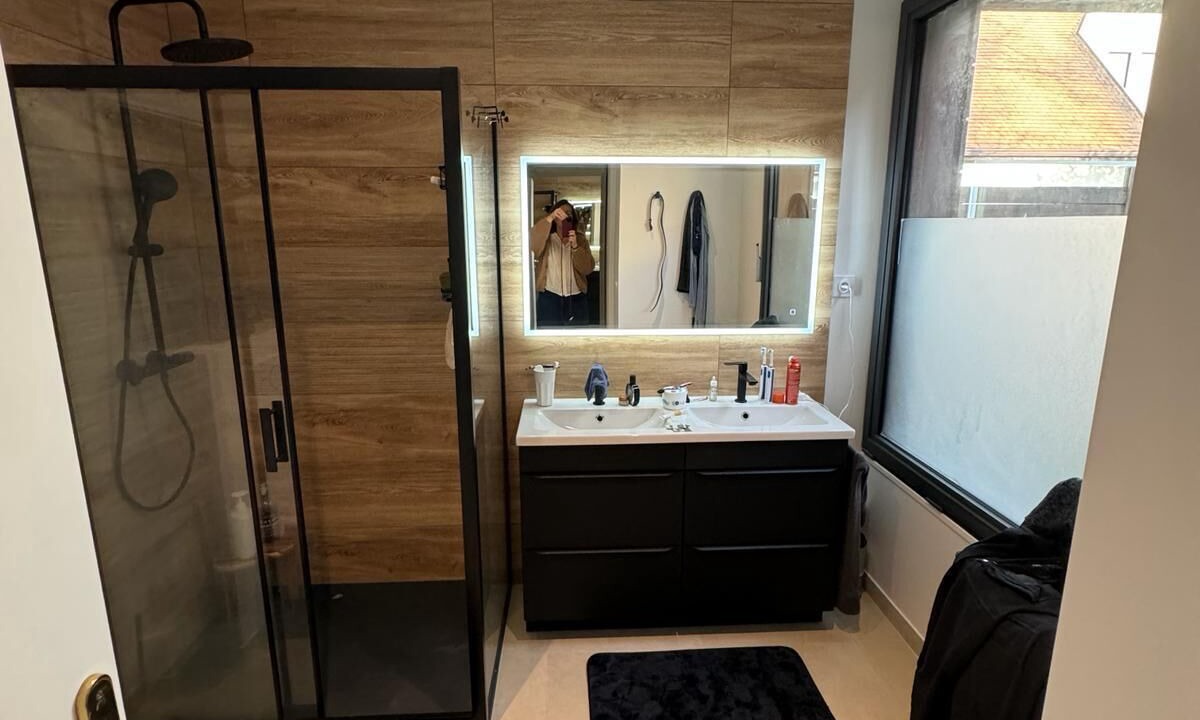 Photo of Bathroom in Gif-sur-Yvette