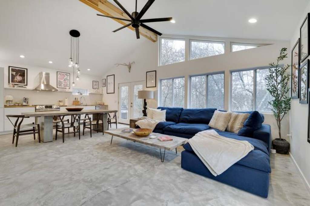 Photo of Livingroom in Tunkhannock Township