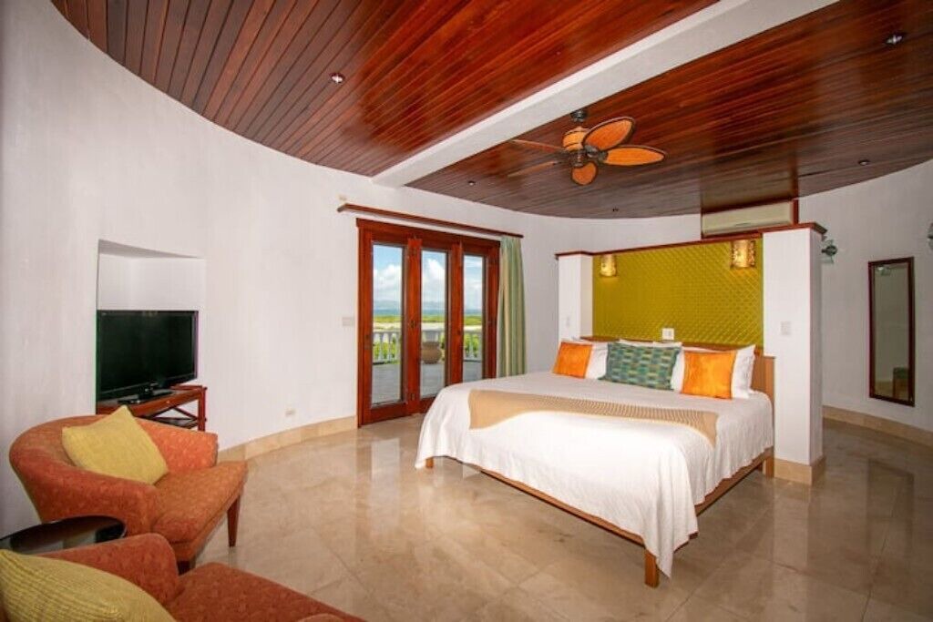Photo of Bedroom in Maunday's Bay