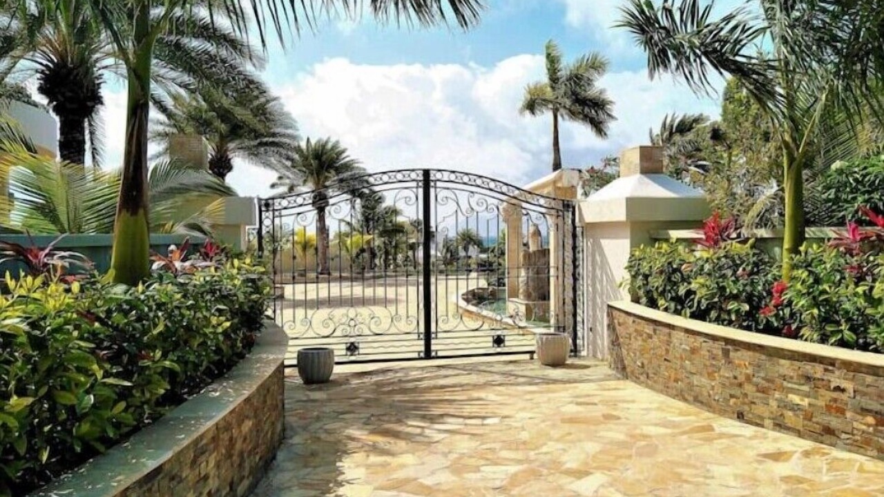 Photo of Outdoor in Maunday's Bay