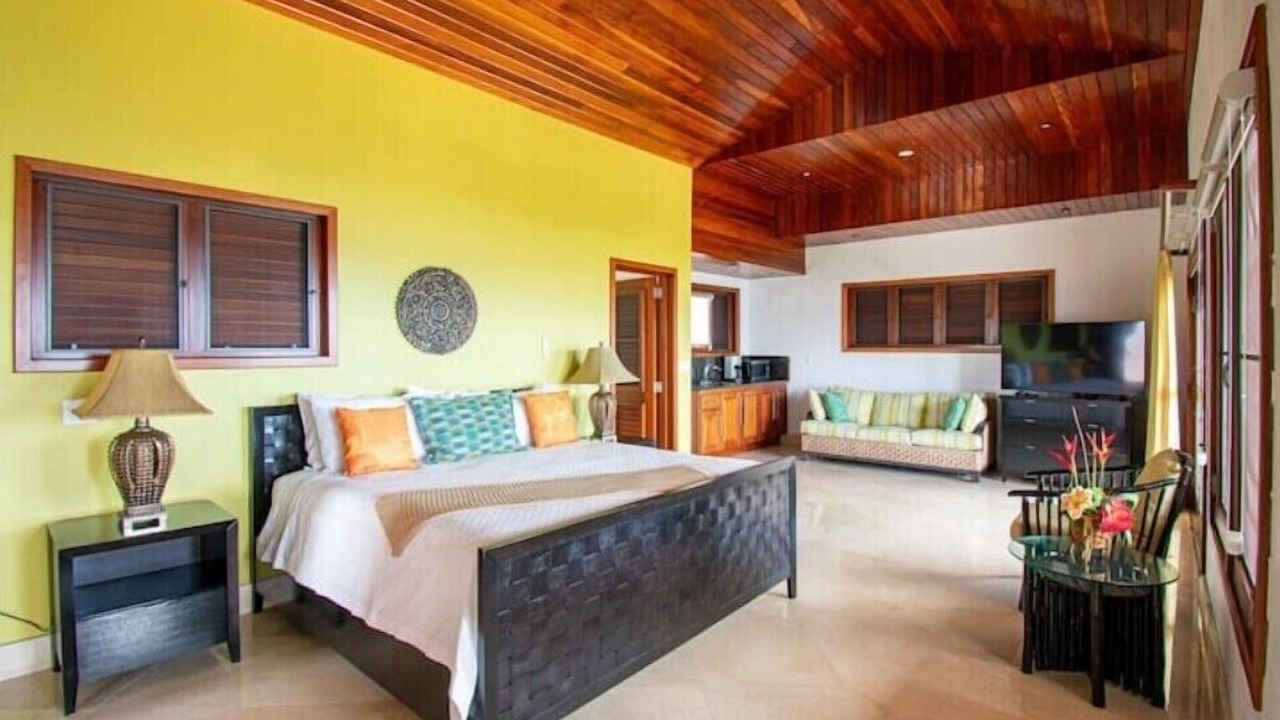 Photo of Bedroom in Maunday's Bay