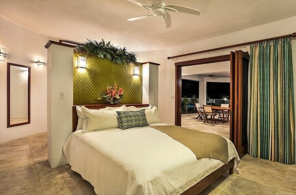 Photo of Bedroom in Maunday's Bay