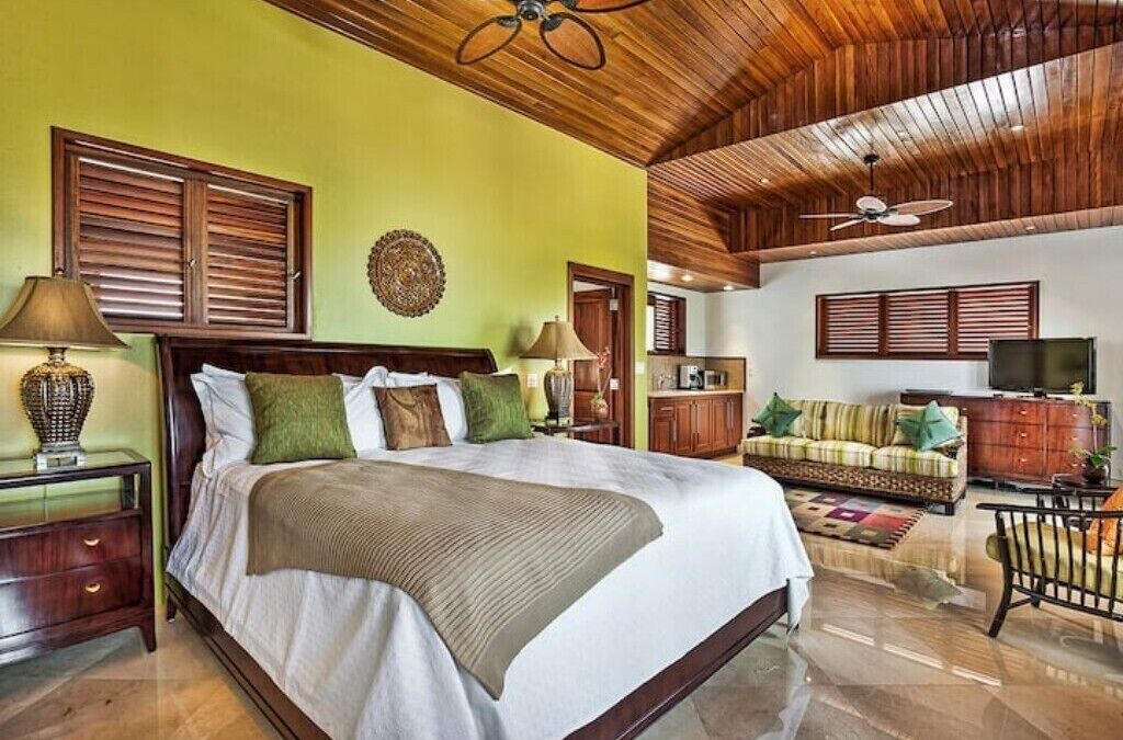 Photo of Bedroom in Maunday's Bay