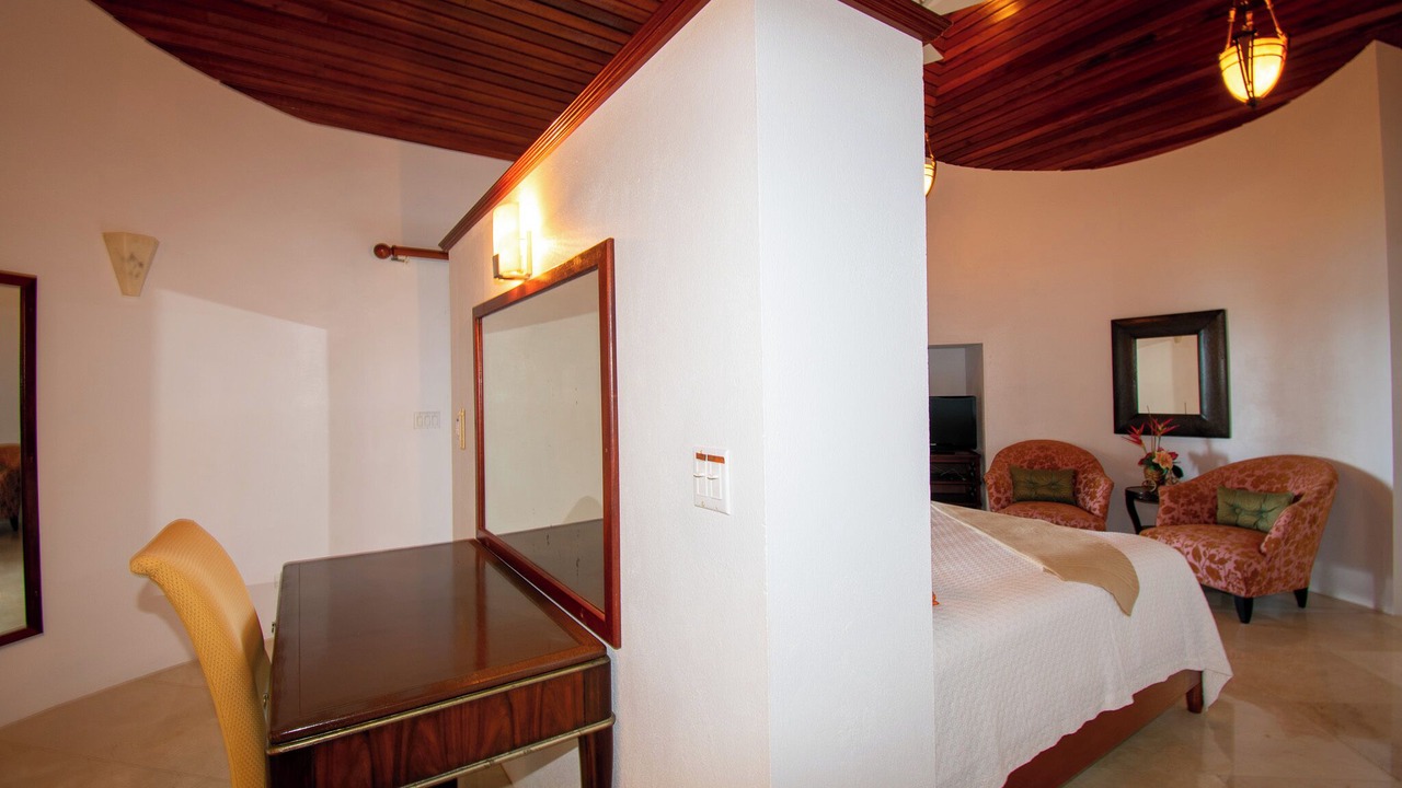 Photo of Bedroom in Maunday's Bay