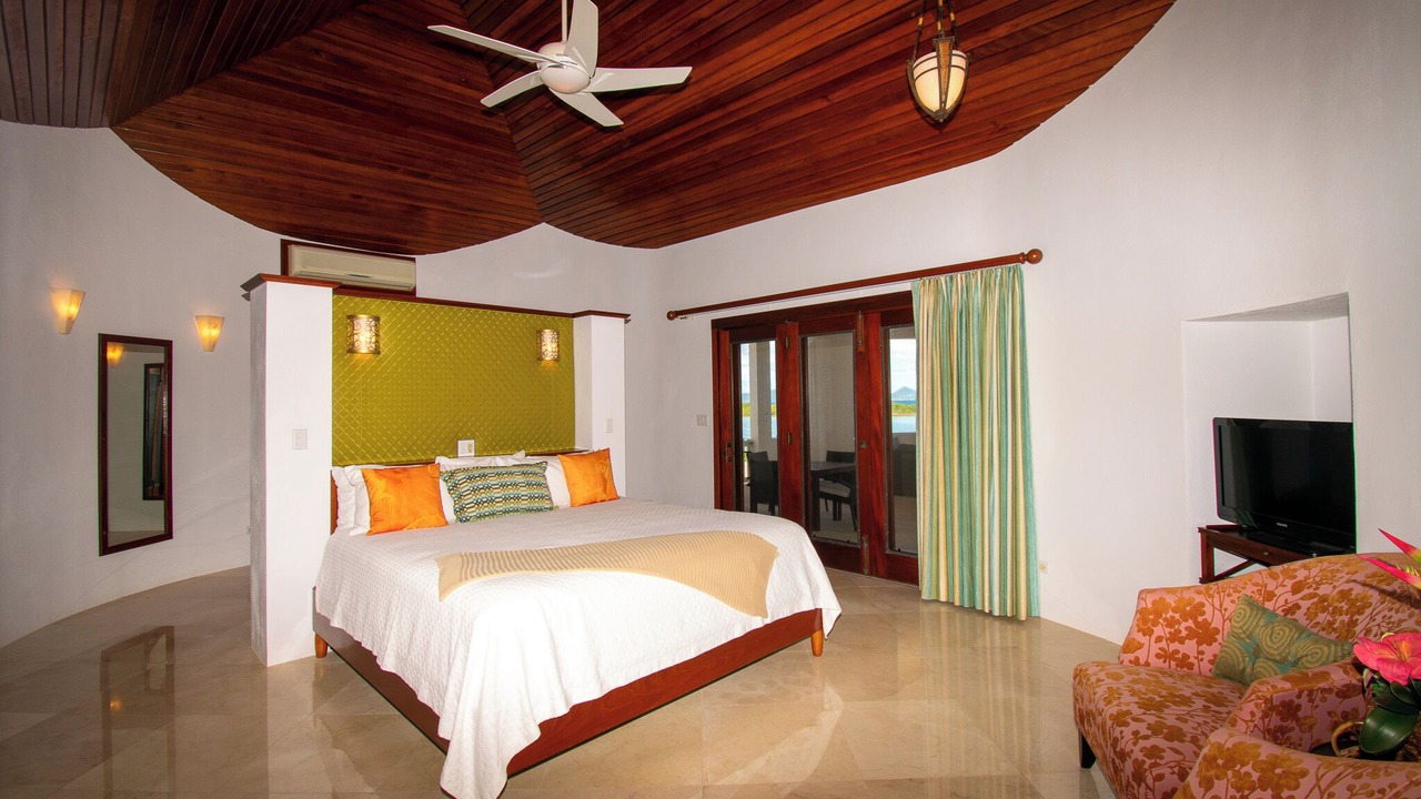 Photo of Bedroom in Maunday's Bay