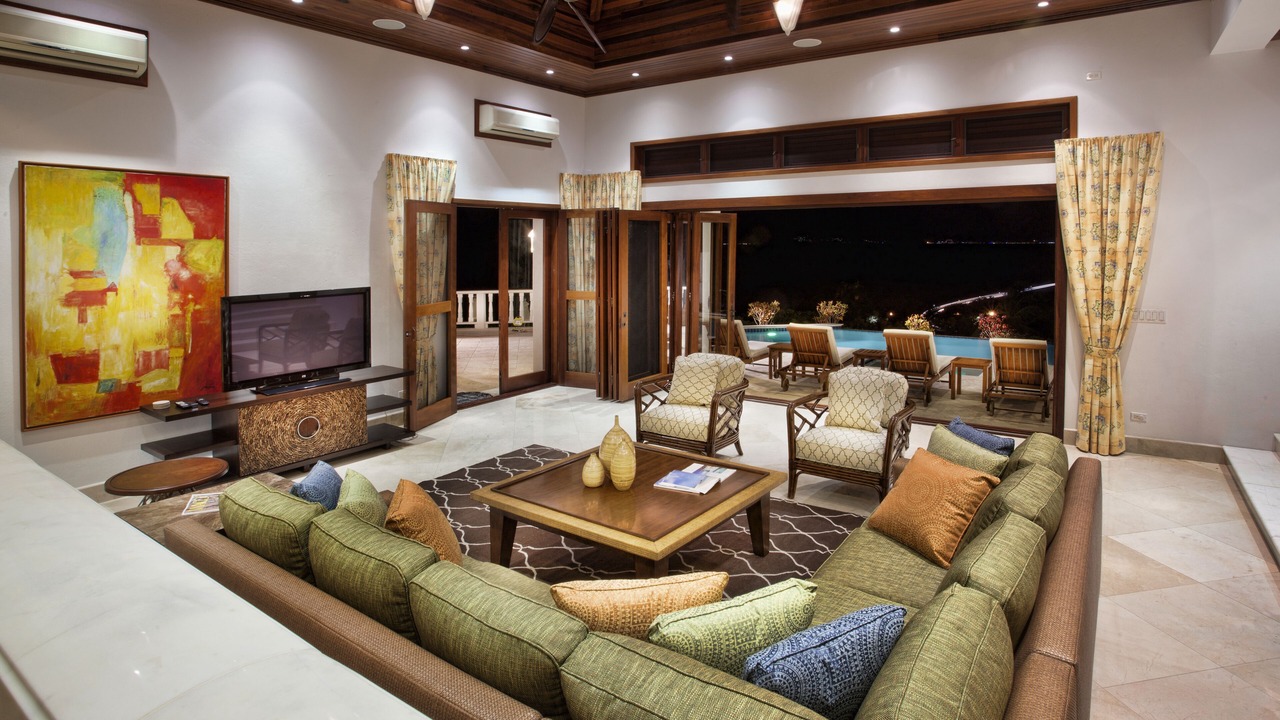 Photo of Livingroom in Maunday's Bay