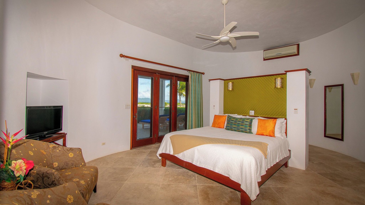 Photo of Bedroom in Maunday's Bay