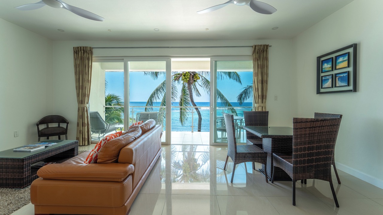 Photo of Livingroom in Bodden Town