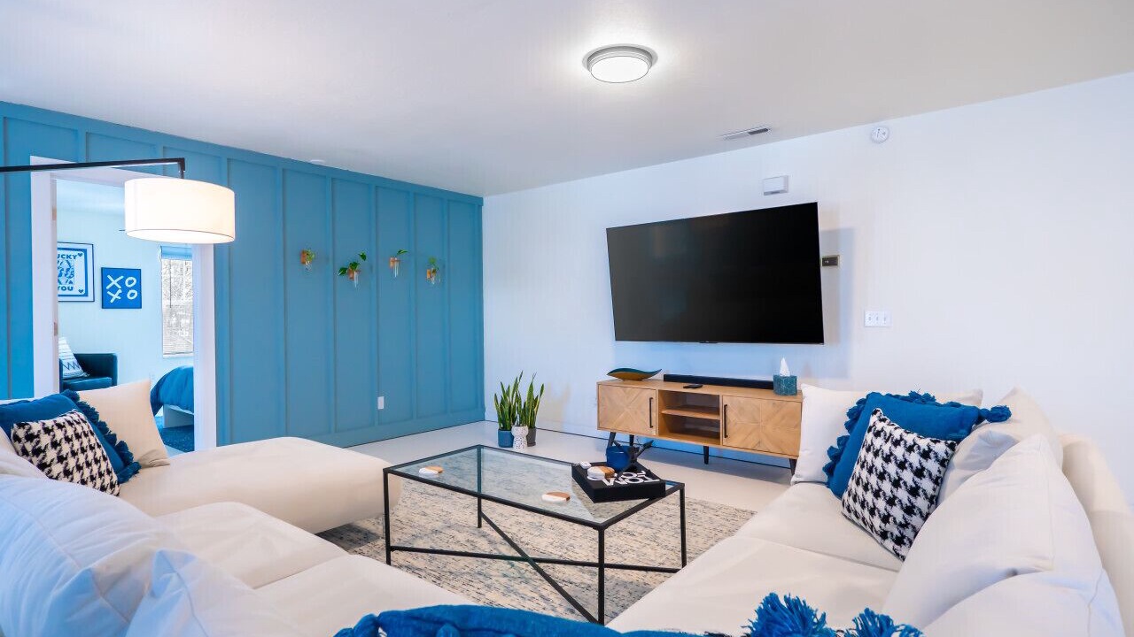 Photo of Livingroom in Lawrence