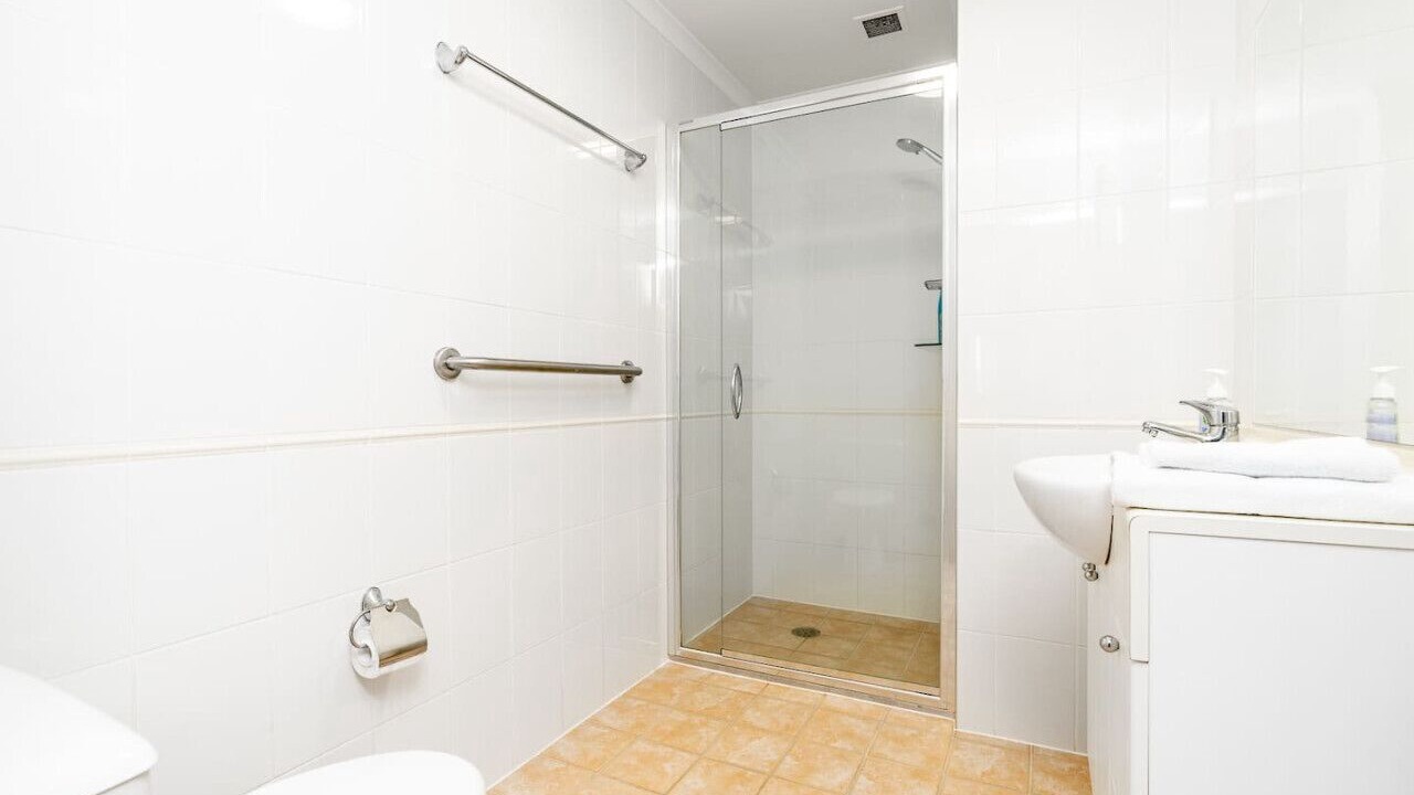 Photo of Bathroom in Griffith