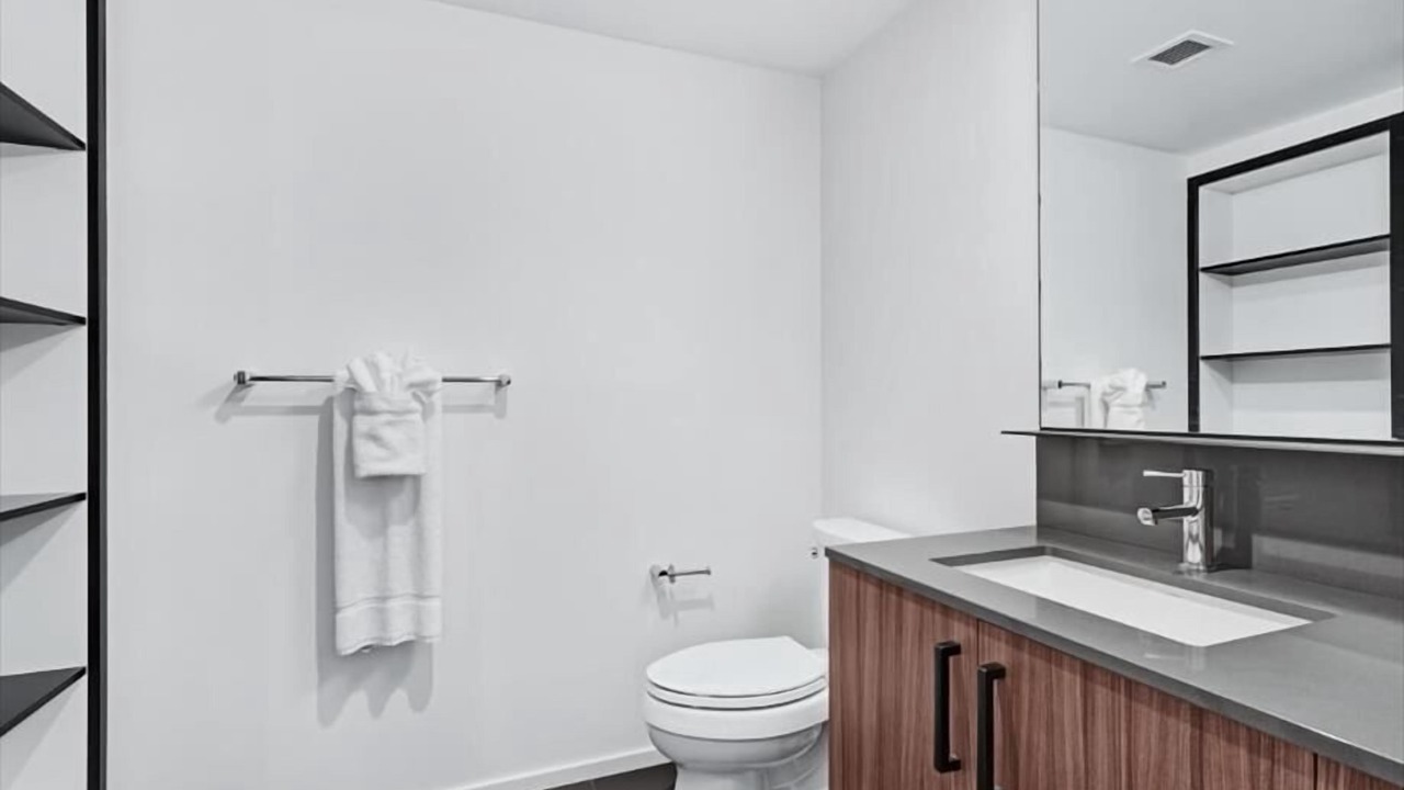 Photo of Bathroom in Shawmut