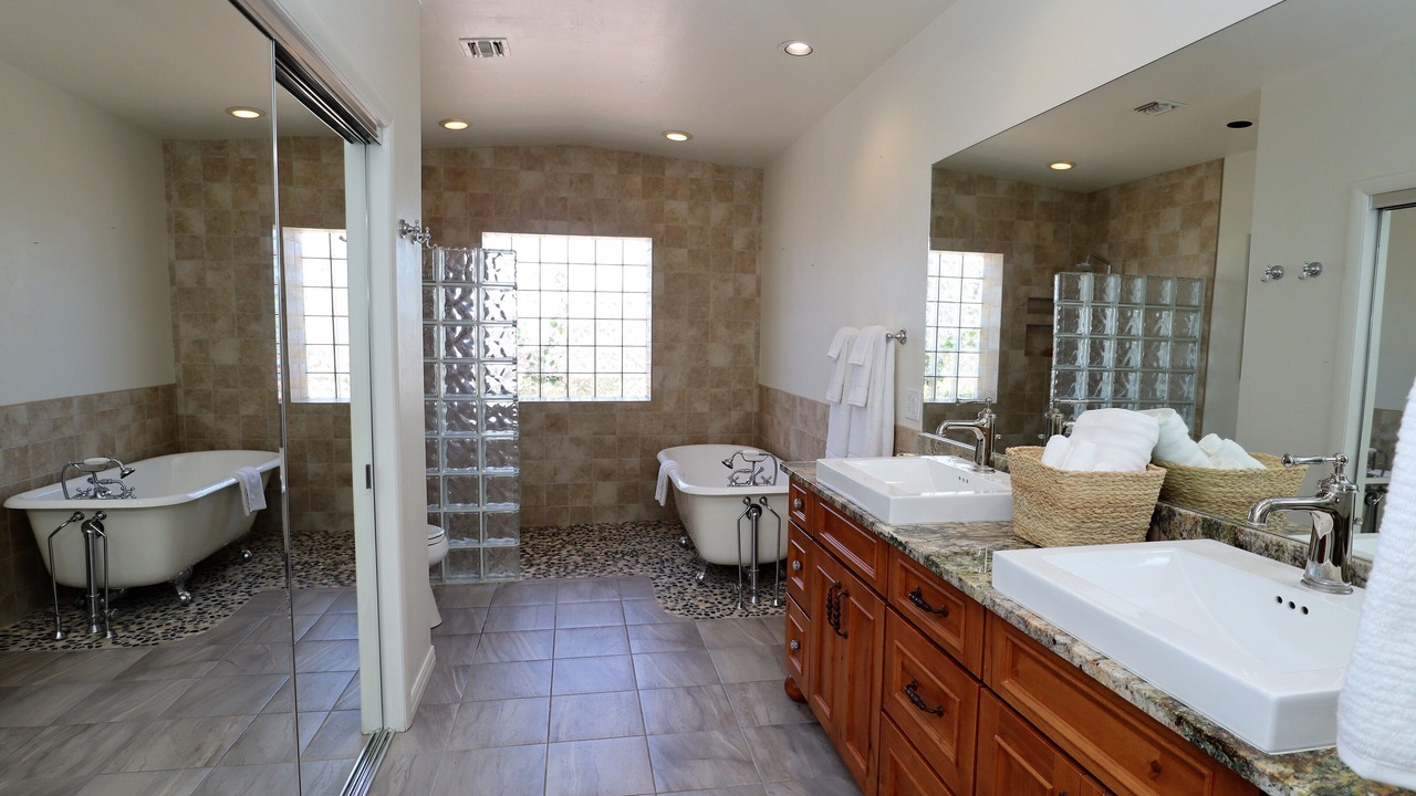Photo of Bathroom in Catalina Foothills Estates