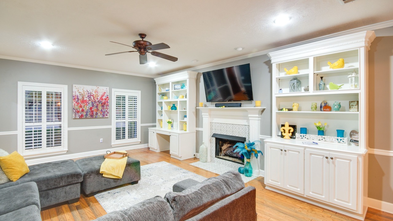 Photo of Livingroom in Tougaloo
