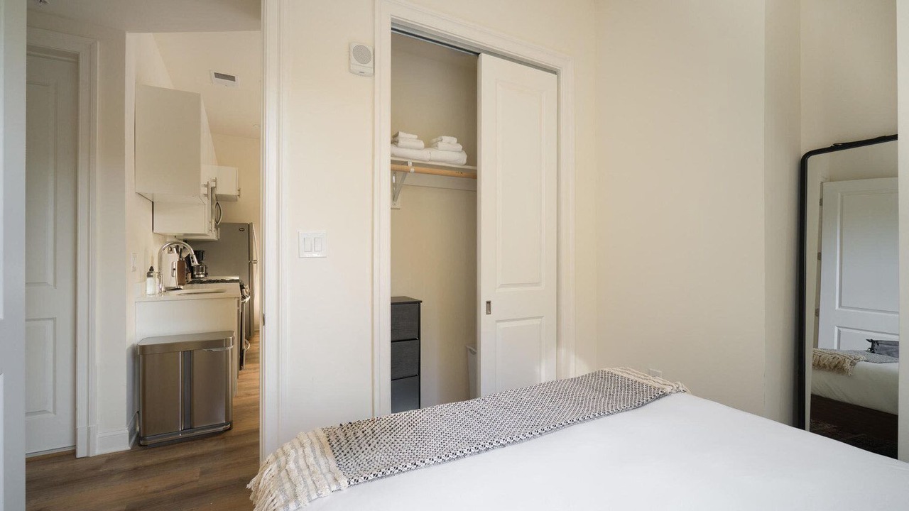 Photo of Bedroom in Dupont Circle