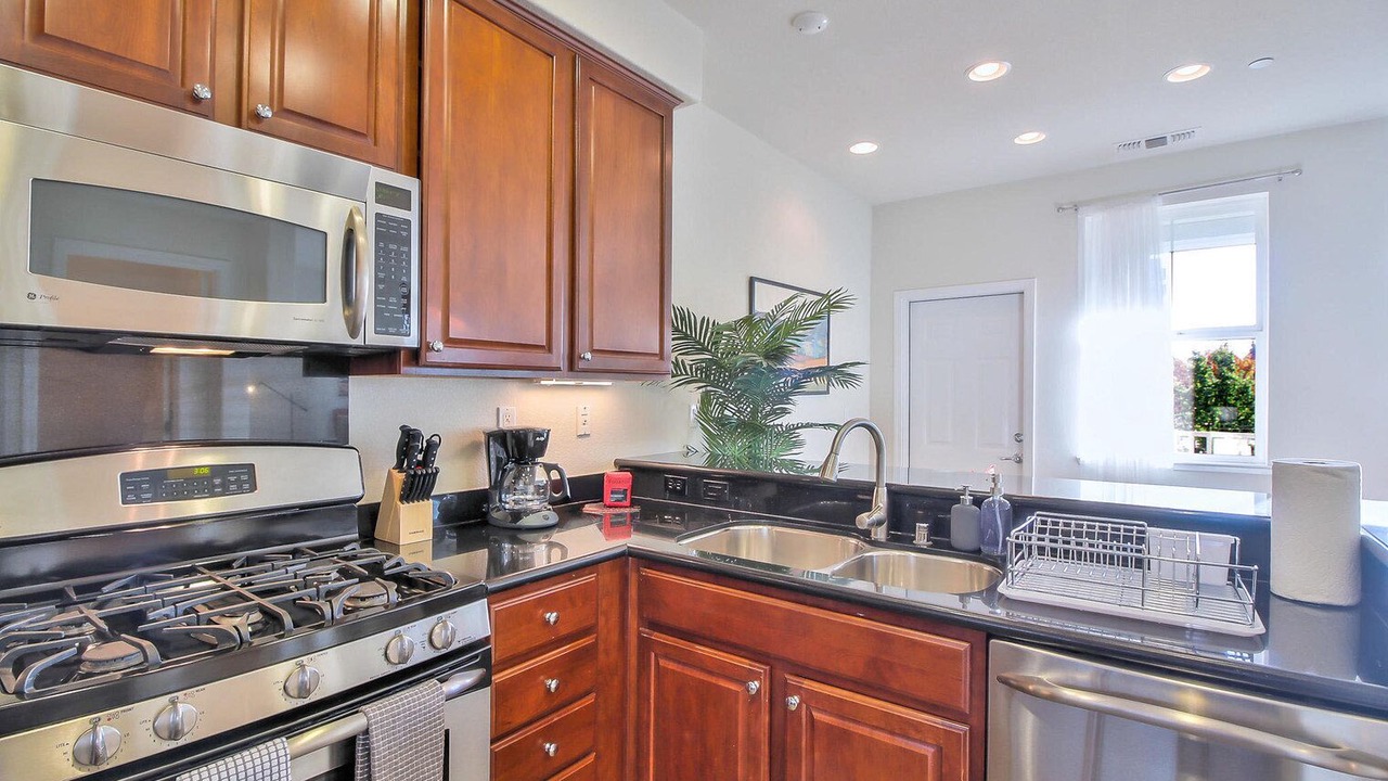 Photo of Kitchen in Newhall