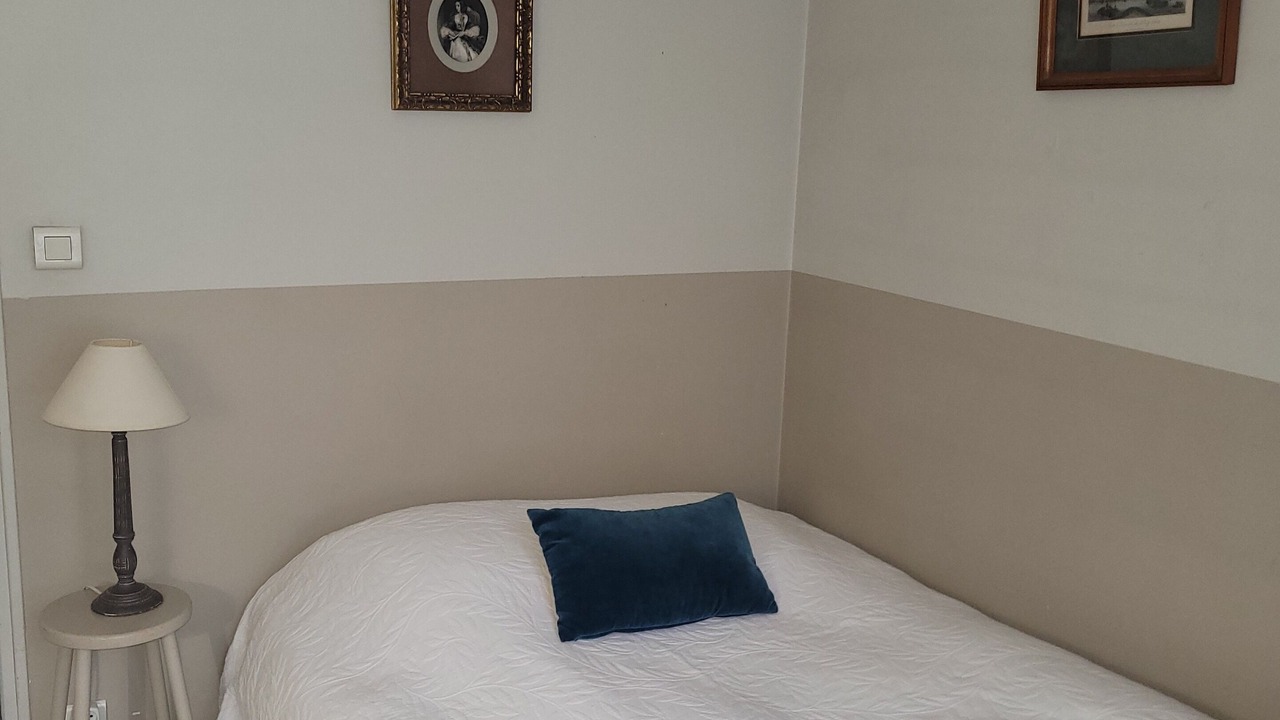 Photo of Bedroom in Notre-Dame
