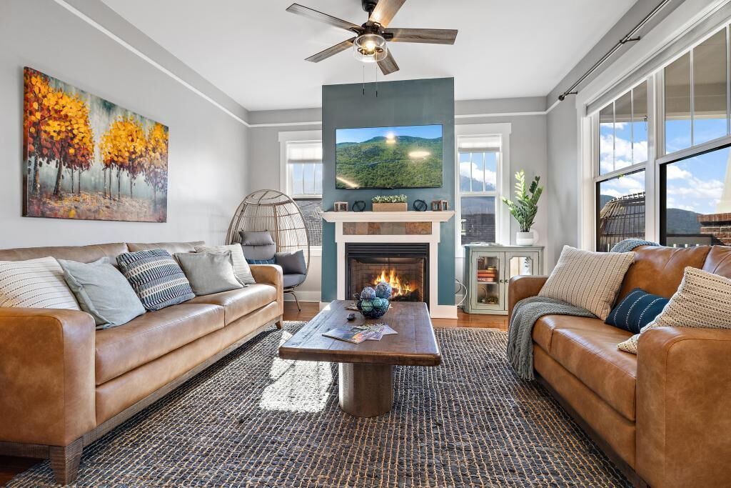 Photo of Livingroom in Asheville