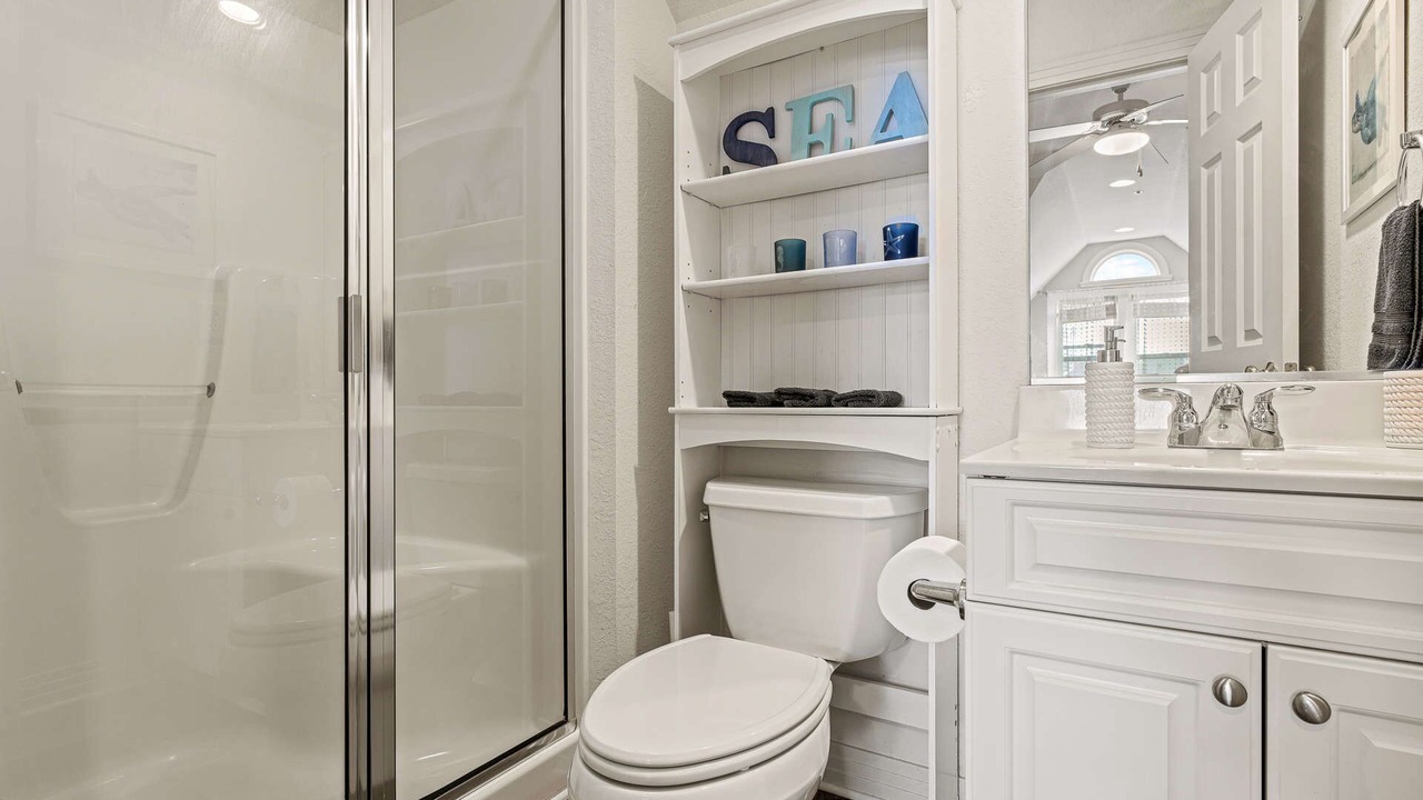 Photo of Bathroom in Bermuda Bay