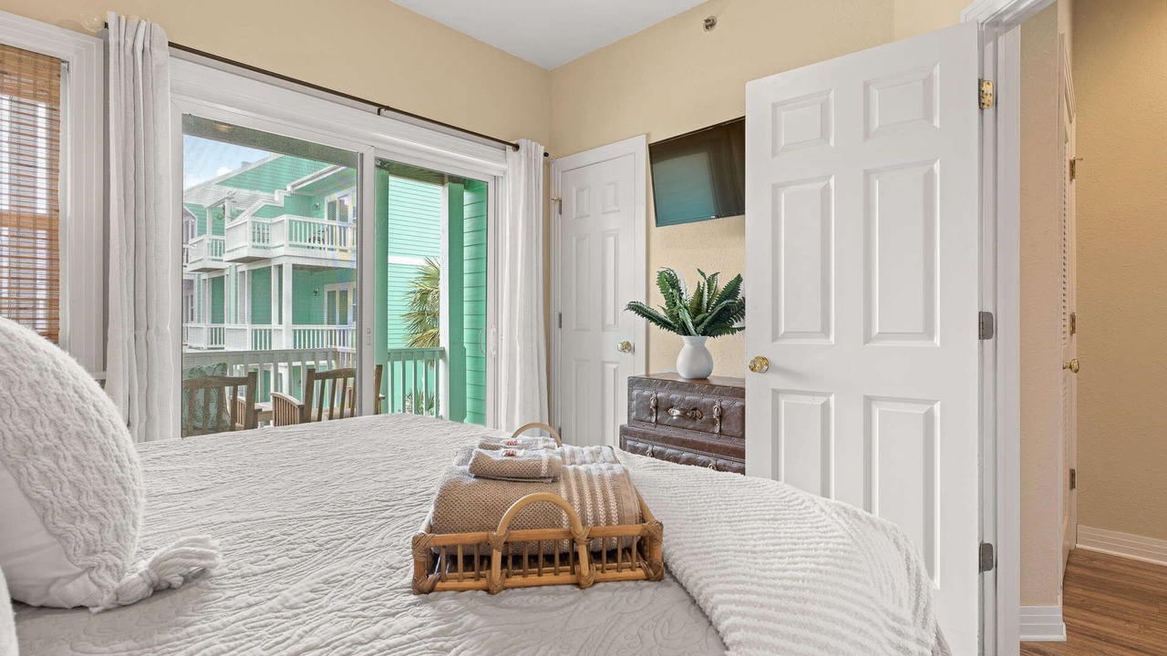 Photo of Bedroom in Bermuda Bay