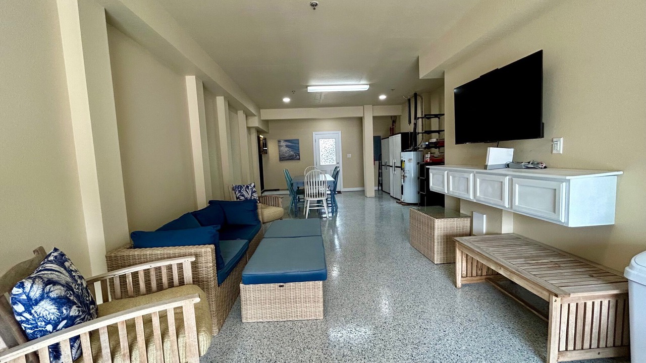 Photo of Livingroom in Bermuda Bay