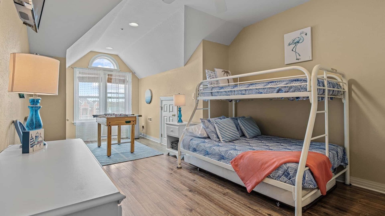 Photo of Bedroom in Bermuda Bay