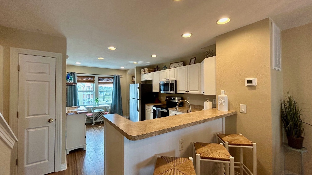 Photo of Kitchen in Bermuda Bay