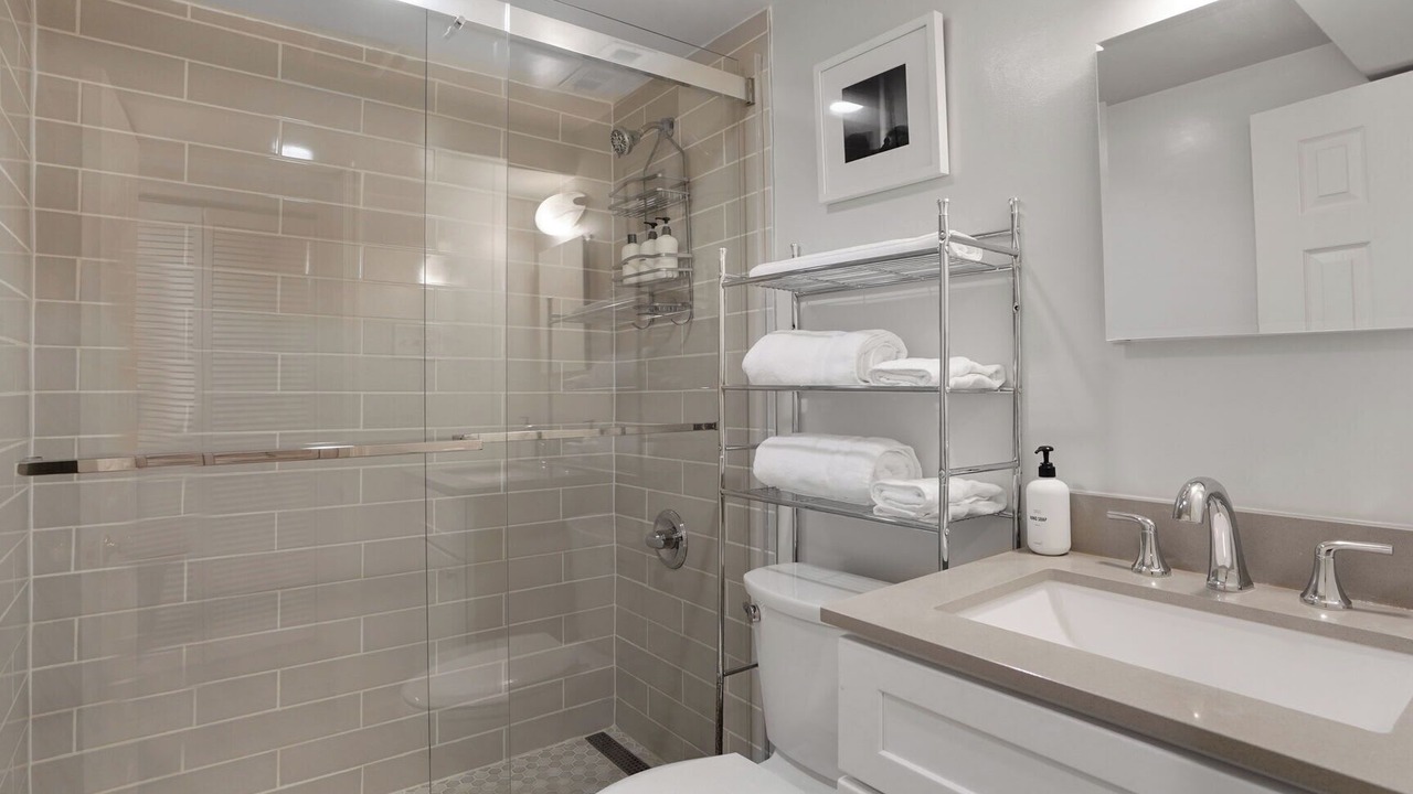 Photo of Bathroom in Cardozo