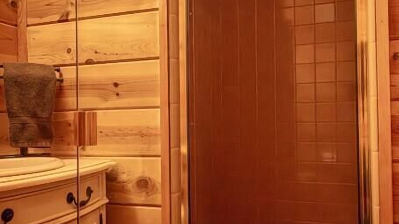Photo of Bathroom in Clay Springs