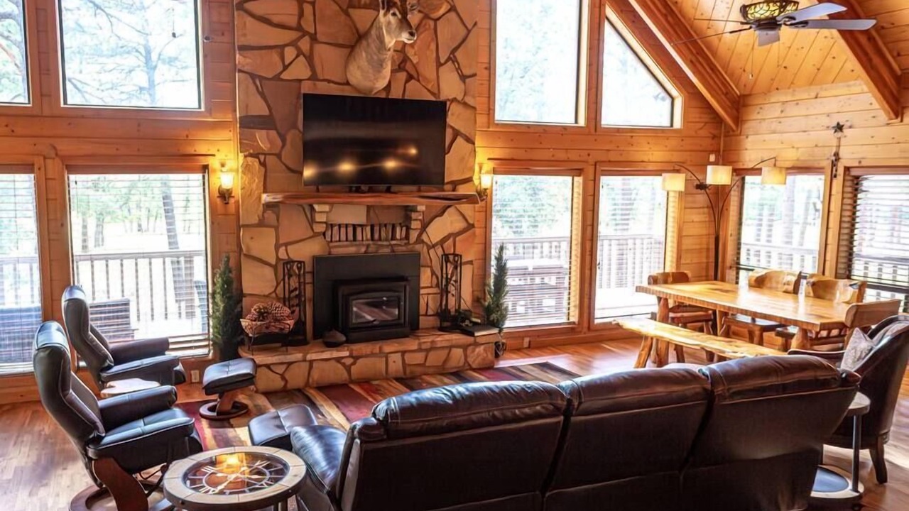 Photo of Bedroom in Clay Springs