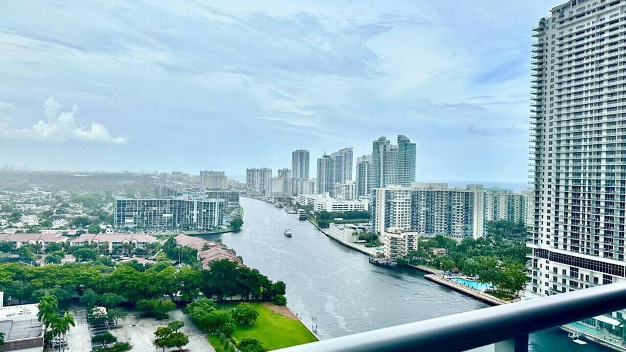 Photo of Outdoor in Hallandale Beach