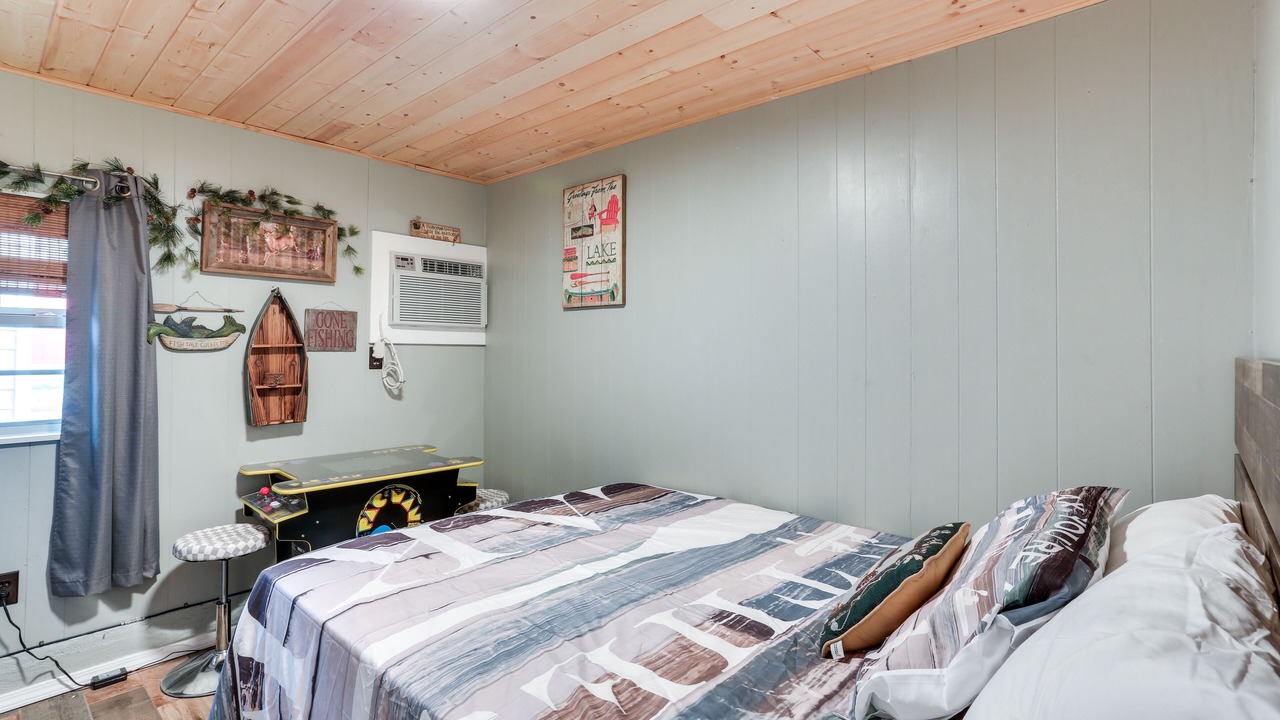 Photo of Bedroom in Kingston