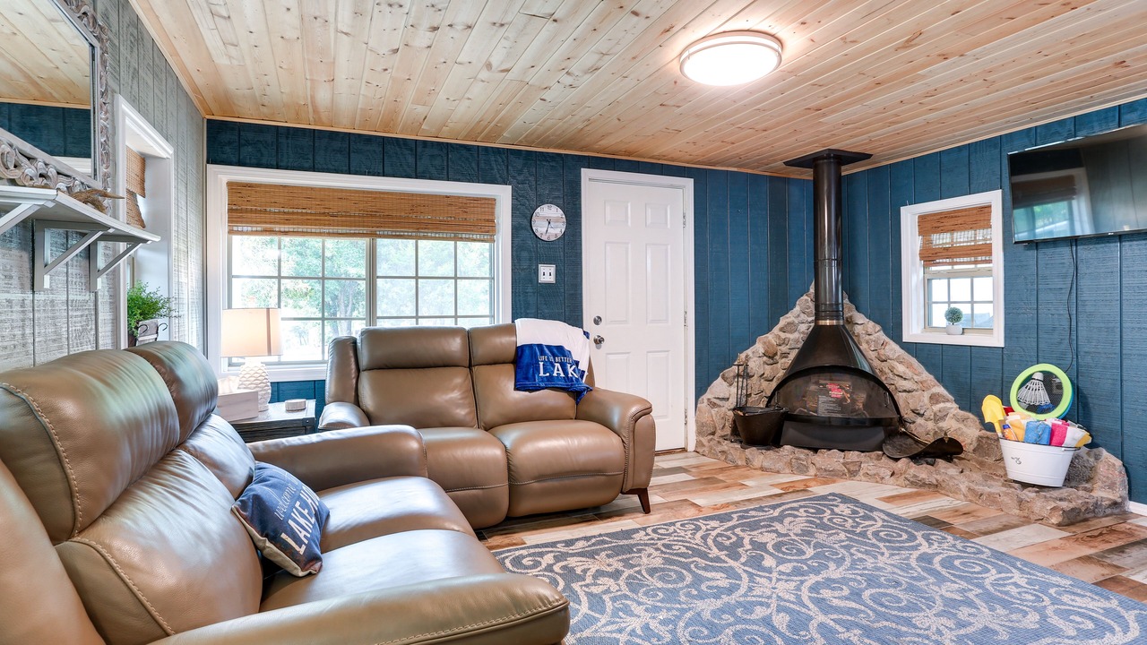Photo of Livingroom in Kingston