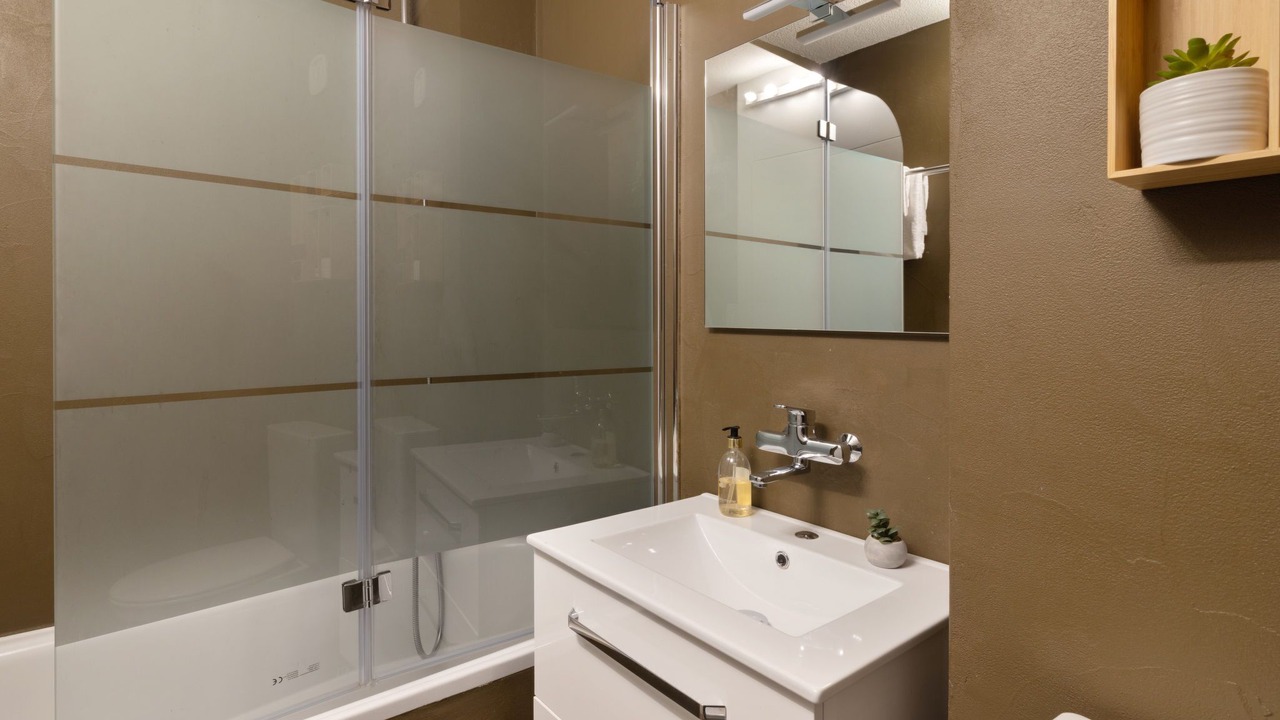 Photo of Bathroom in Davos-Dorf