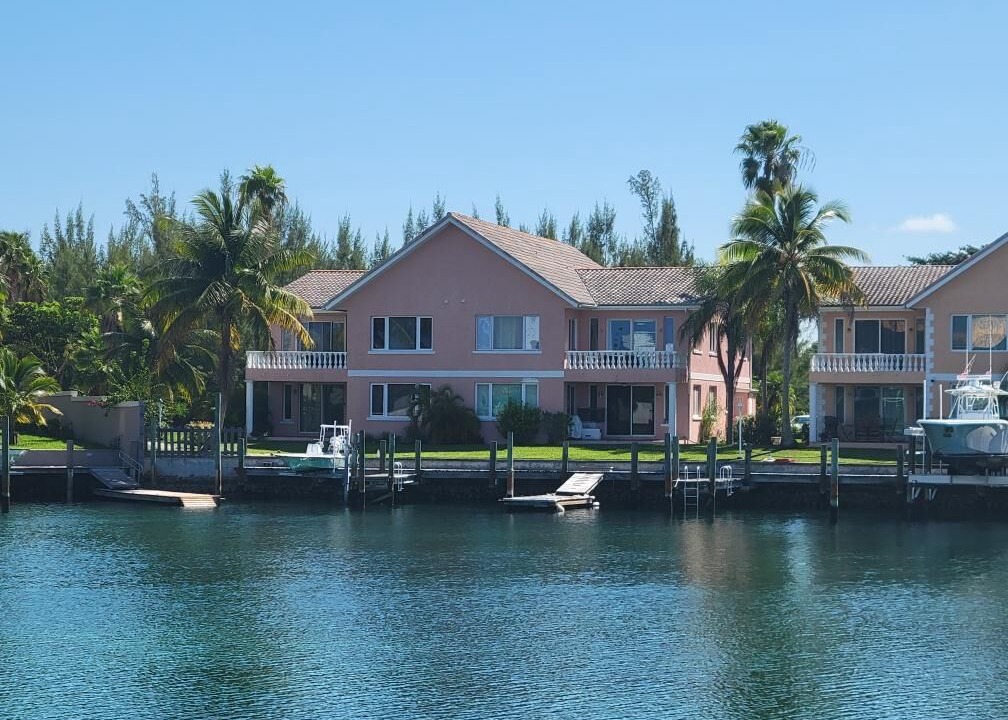 Photo of Others in Bahamas Terrace
