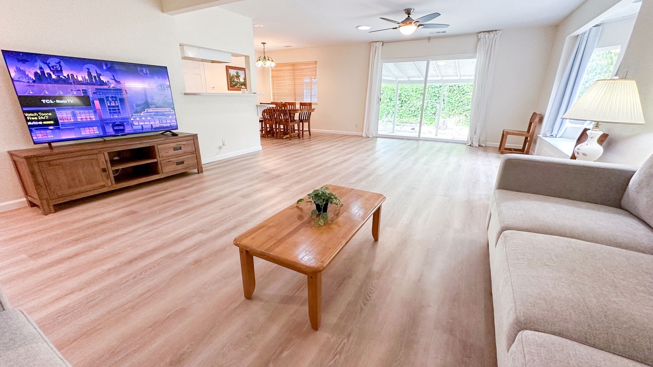 Photo of Livingroom in Central Davis